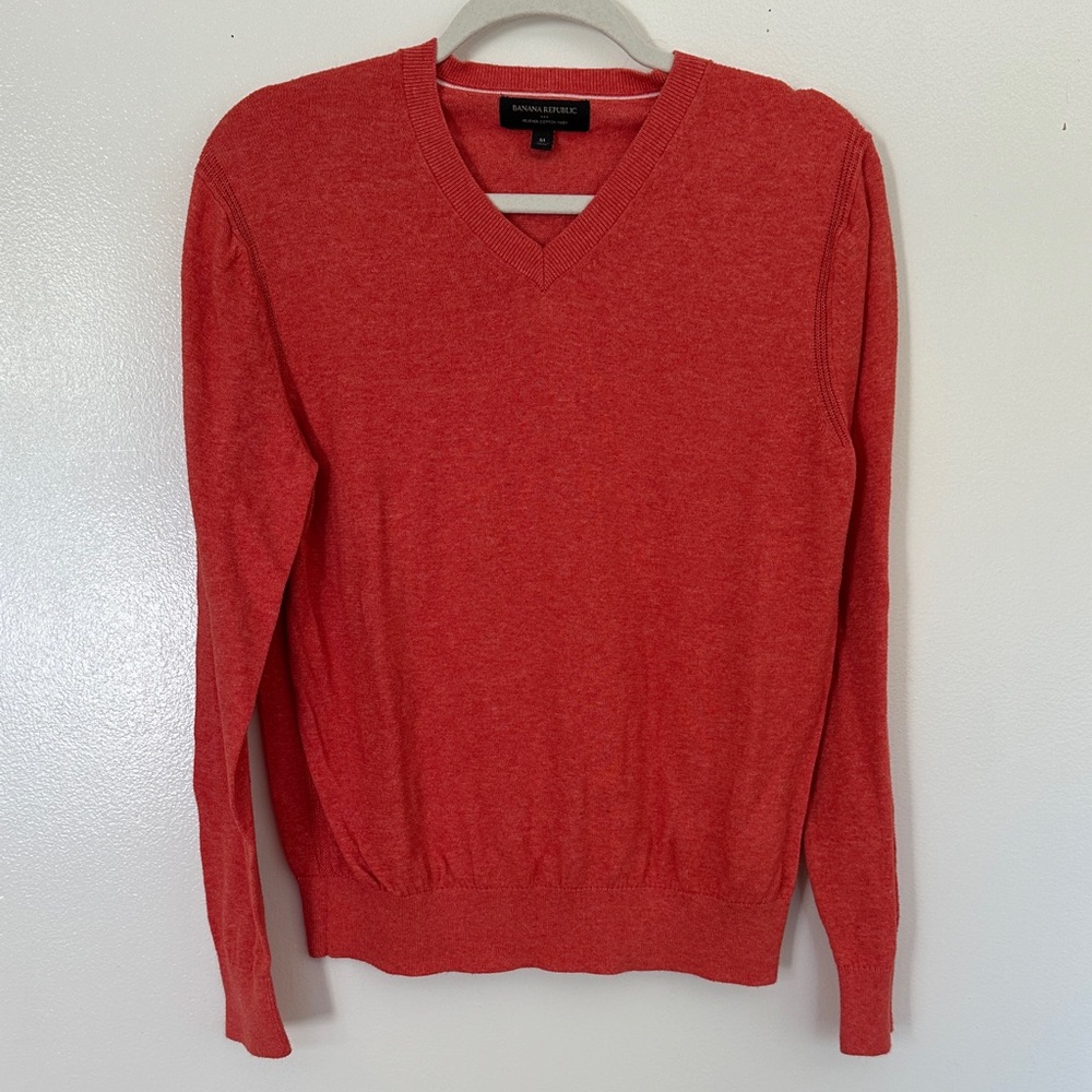 Banana Republic V-Neck Coral Sweater Medium